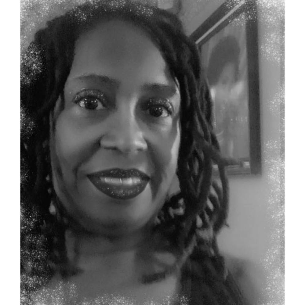 Meet your Posher, Gladys